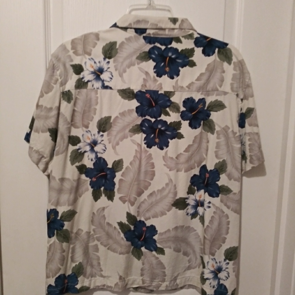 Shirt - Picture 2 of 3
